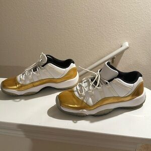 Jordan 11 Retro Low